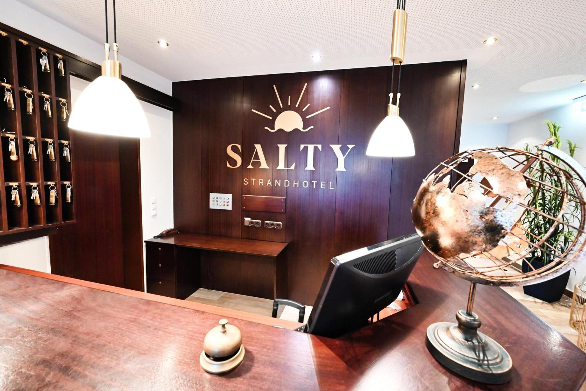 Strandhotel Salty ビューズム エクステリア 写真